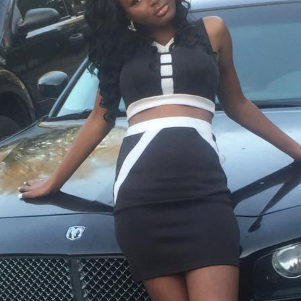 Black and white skirt / half top